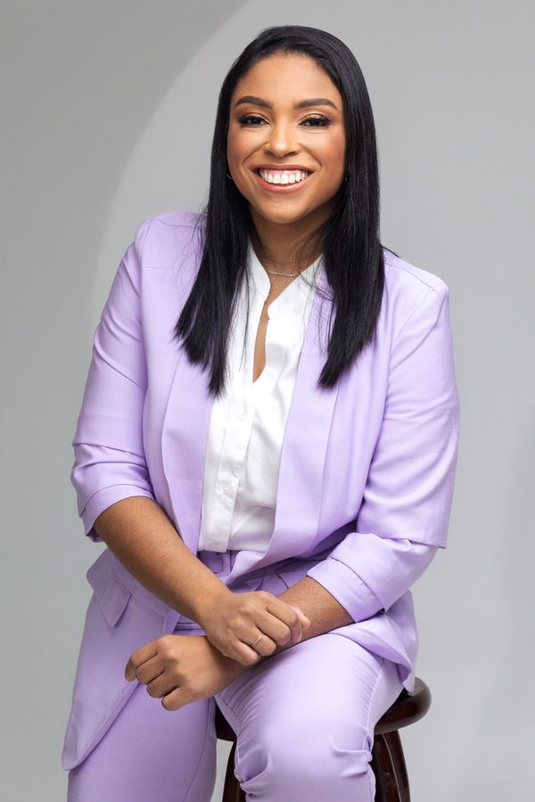 Dra. Mariana Bezerra - Pós-graduada em Alergia em Porto Velho